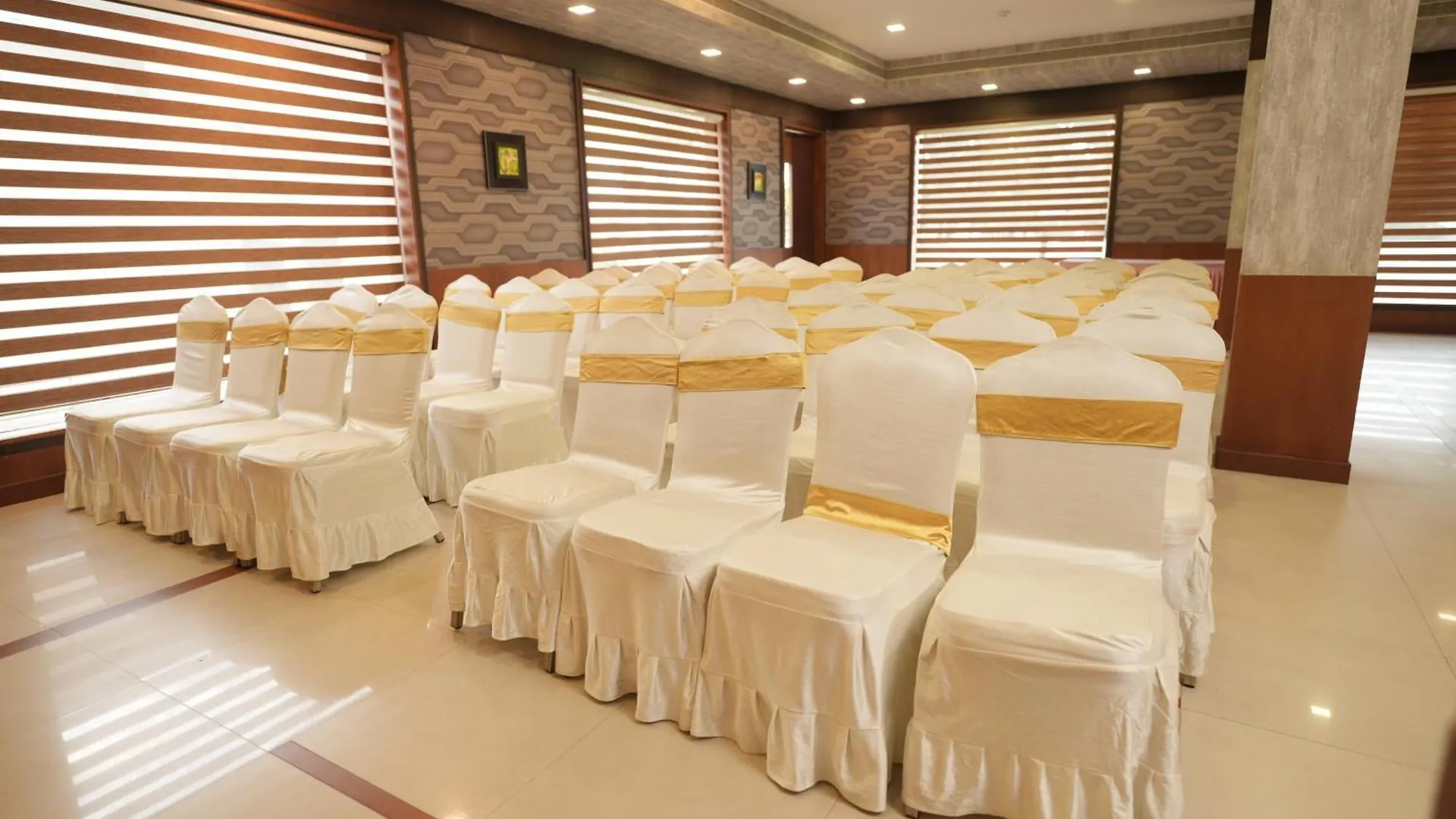 Rustic Leisures Resort Kochi Hotel